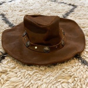 Minnetonka buffalo buckle hat